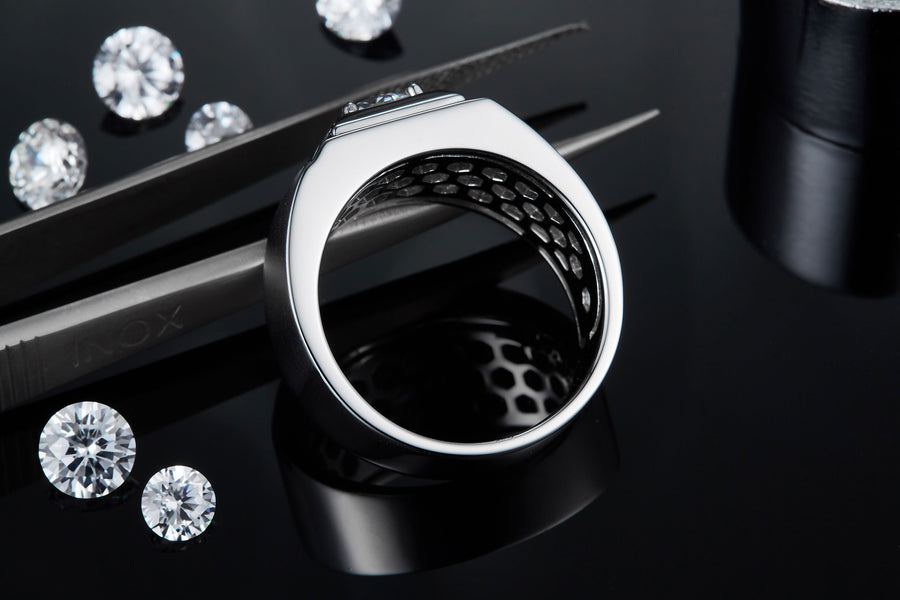 Men's 1-carat Luxury And Fashionable Light Luxury Jewelry Silver Ring Set With Top-quality Moissanite, S925 Silver-plated Platinum