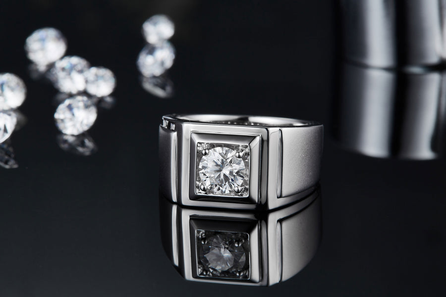 Men's 1-carat Luxury And Fashionable Light Luxury Jewelry Silver Ring Set With Top-quality Moissanite, S925 Silver-plated Platinum