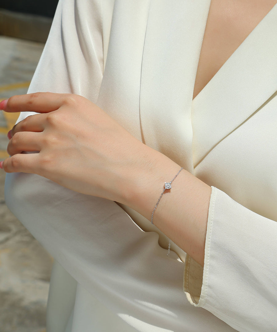 Cross-linked Bracelet - Set With Top-quality Moissanite, A Luxurious And Fashionable Light Luxury Jewelry Silver Bracelet, S925 Silver-plated Platinum