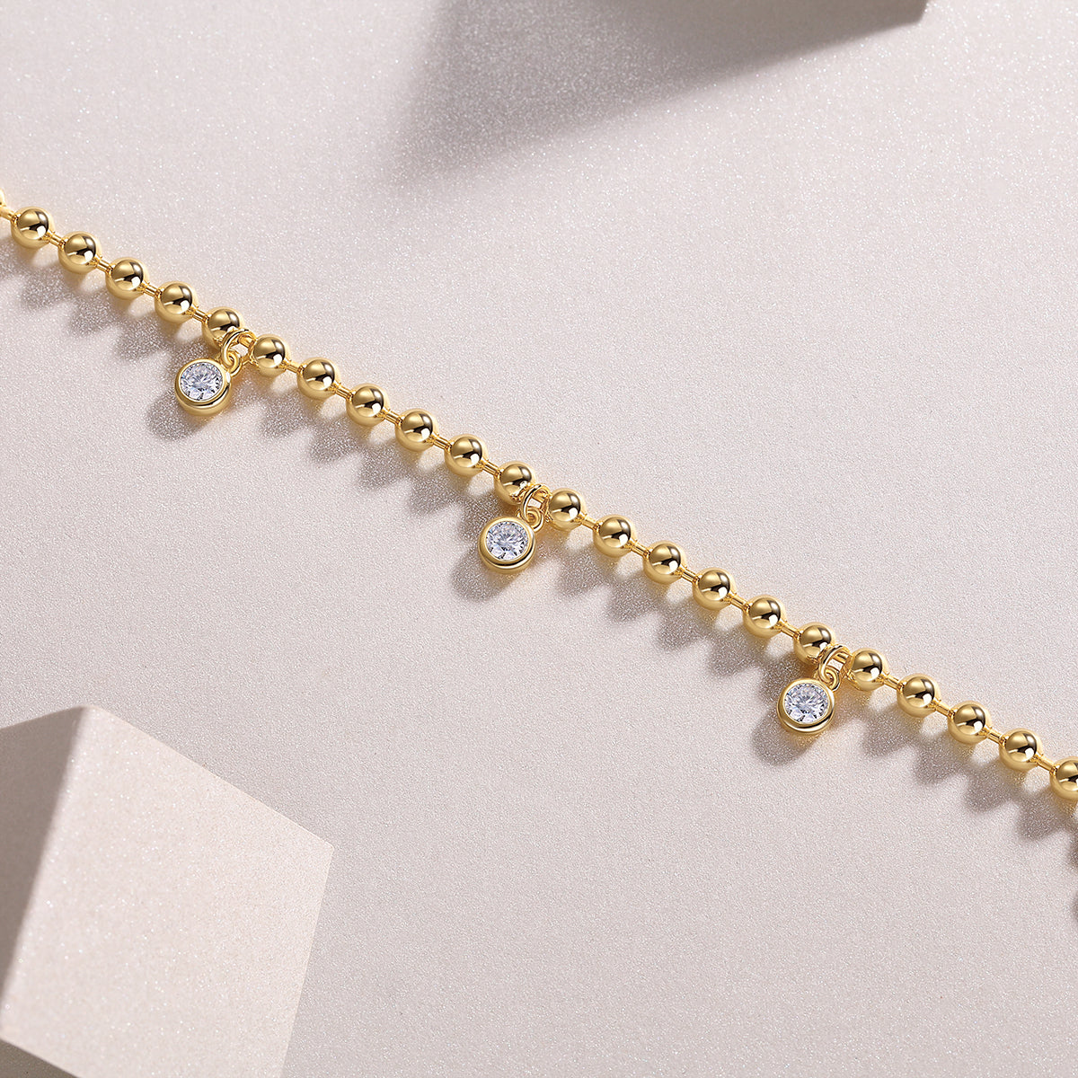 Set With Top-quality Moissanite, This Luxurious And Fashionable Light Luxury Trend Jewelry Silver Bracelet Is S925 Silver-plated With Gold