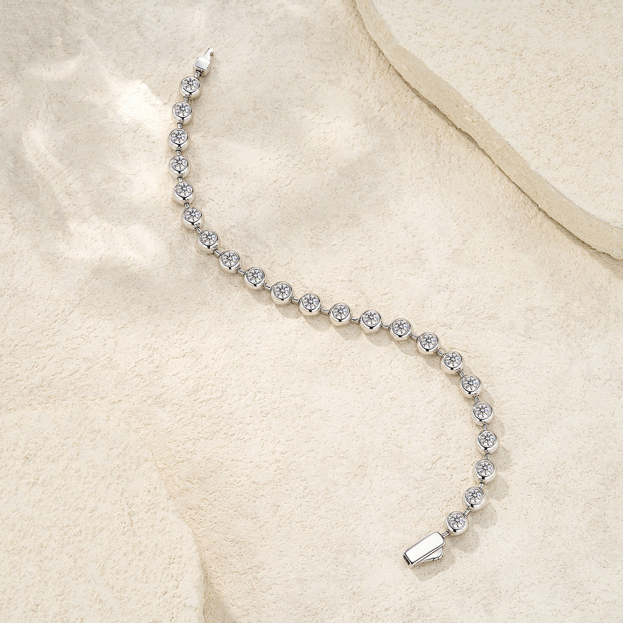 A 0.3-carat Luxurious And Fashionable Light Luxury Trend Jewelry Silver Bracelet Set With Top-quality Moissanite, Made Of S925 Silver-plated Platinum Material.