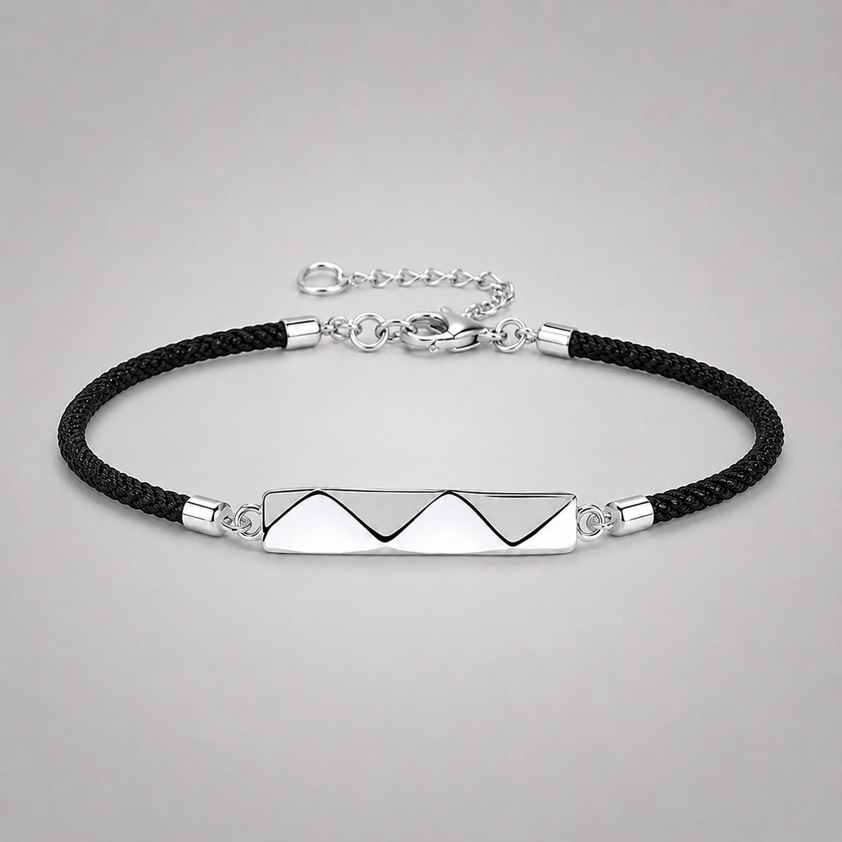 Diamond-shaped  Braided Bracelet