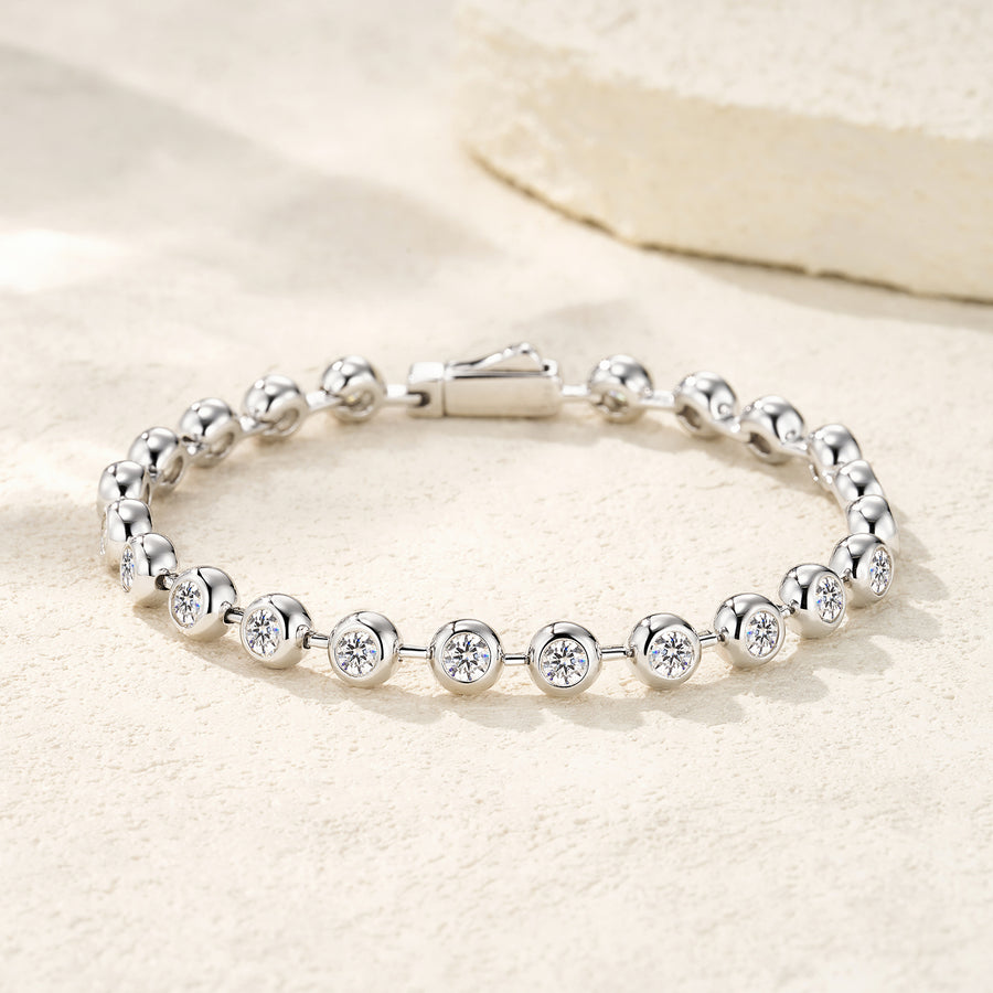 A 0.3-carat Luxurious And Fashionable Light Luxury Trend Jewelry Silver Bracelet Set With Top-quality Moissanite, Made Of S925 Silver-plated Platinum Material.