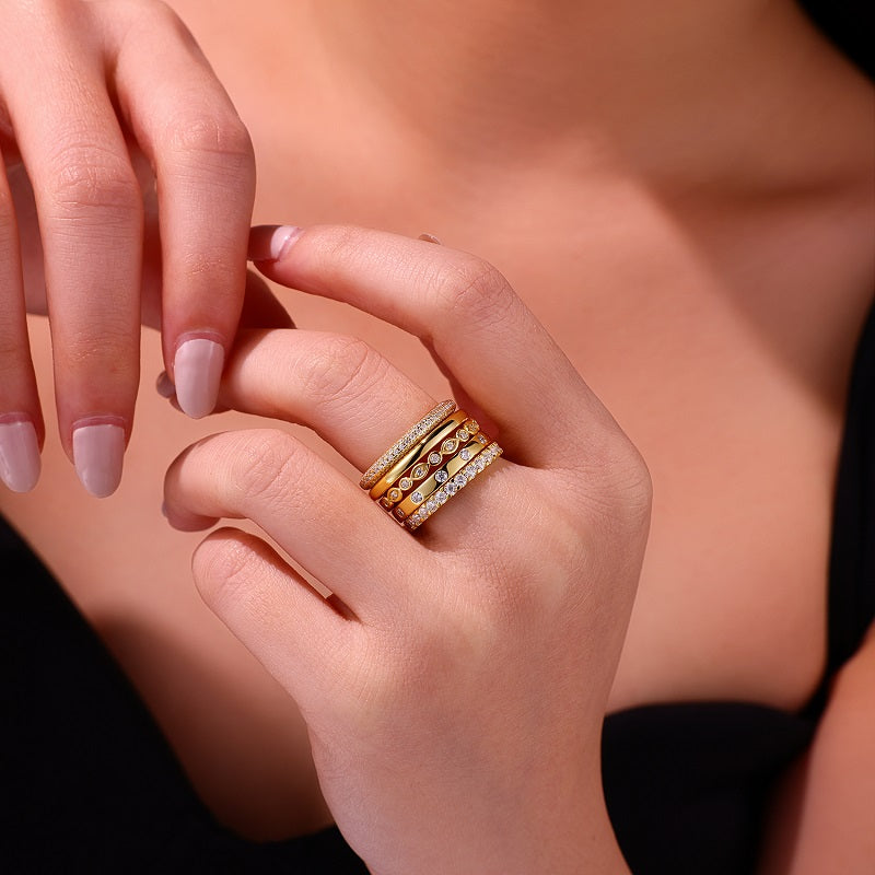 Golden Star - A Diamond Wedding Ring Set With Top-quality Moissanite S925 Silver And Gold-plated. The Gold Color Of The Ring Can Be Tested With A Diamond Pen