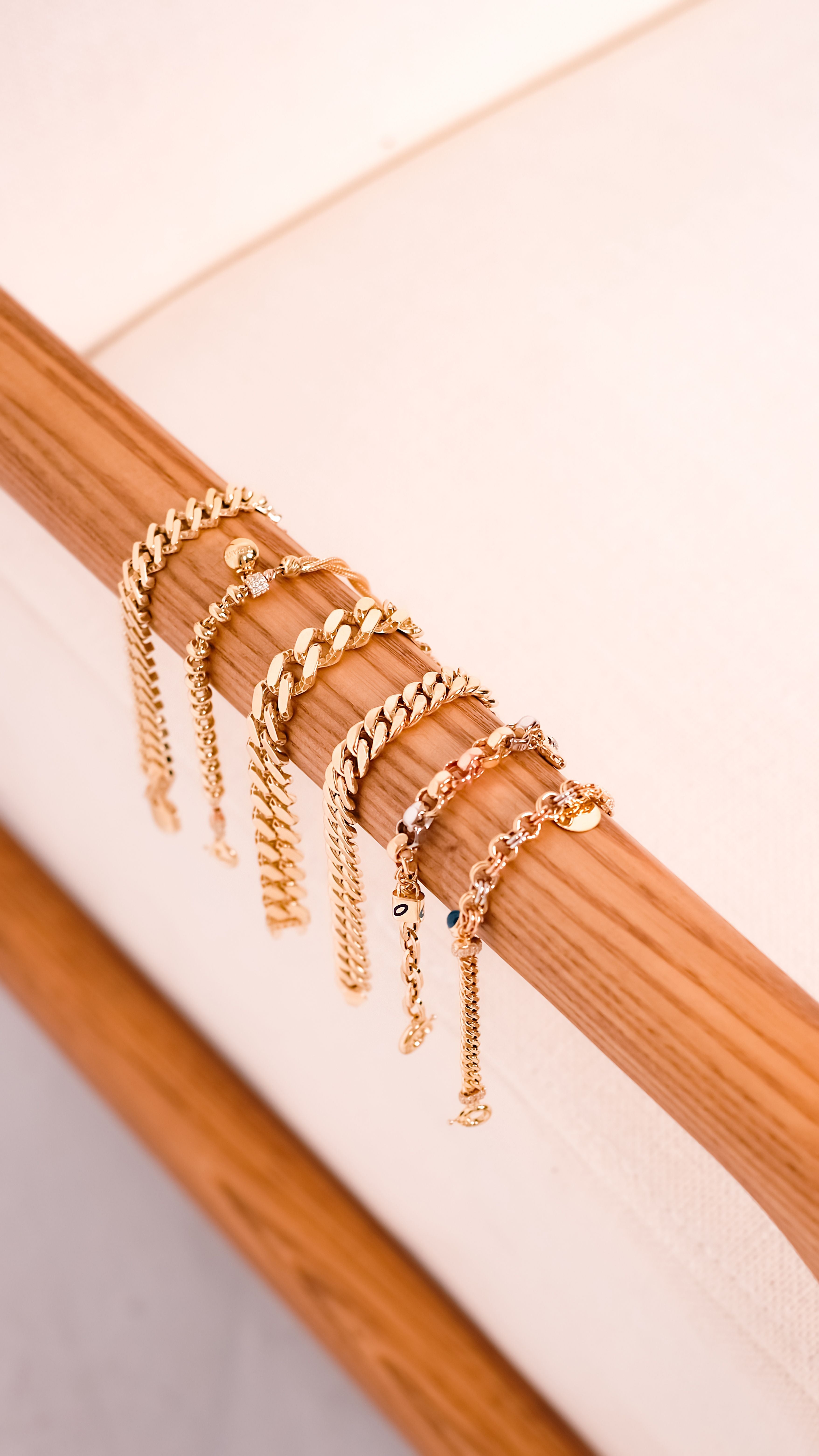 Vinra bracelets hero image